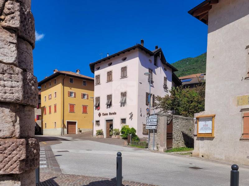 appartamento in vendita a Madruzzo in zona Lasino