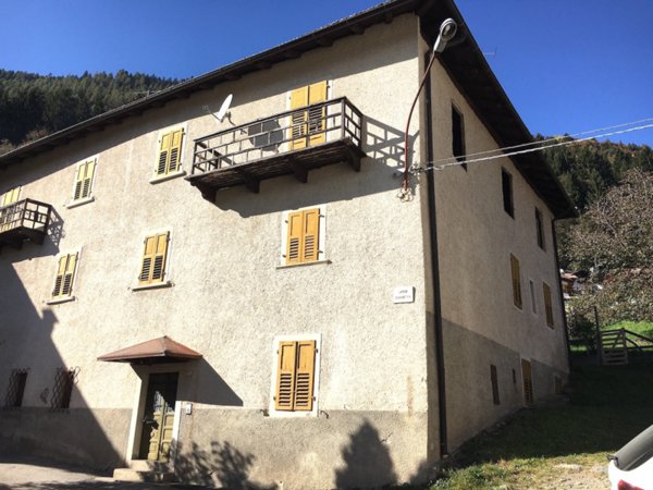 casa indipendente in vendita a Porte di Rendena in zona Vigo Rendena