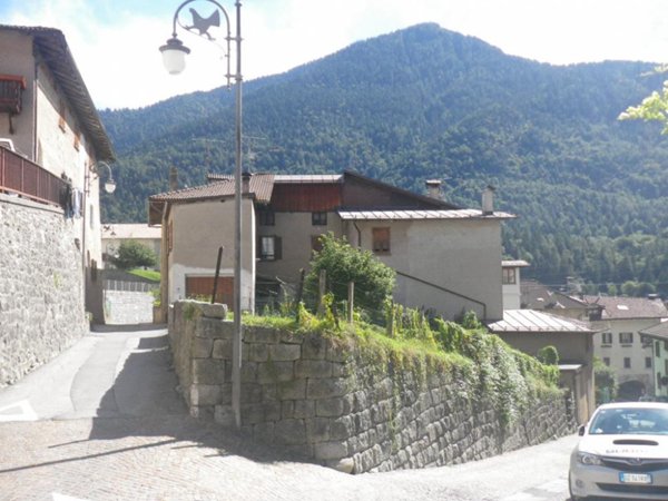 appartamento in vendita a Sella Giudicarie in zona Roncone