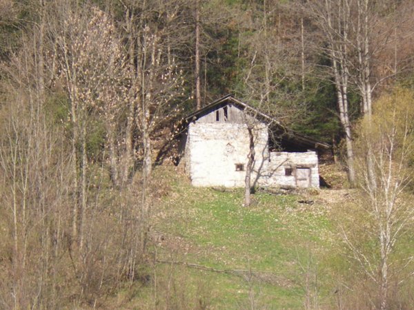 casa indipendente in vendita a Sella Giudicarie in zona Roncone