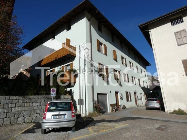 appartamento in vendita a Sella Giudicarie in zona Roncone