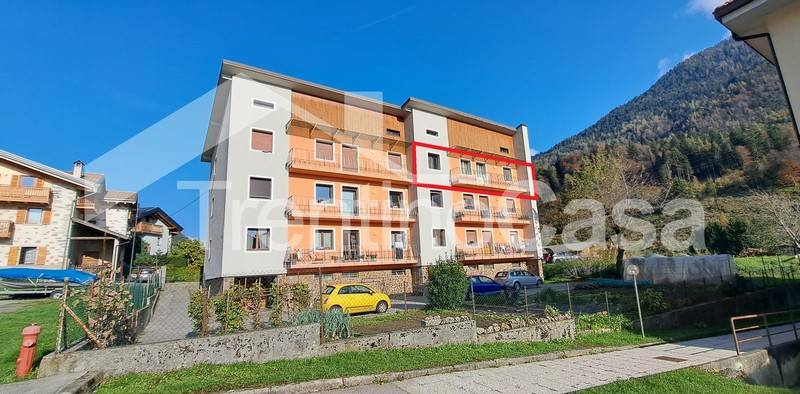 appartamento in vendita a Sella Giudicarie in zona Roncone