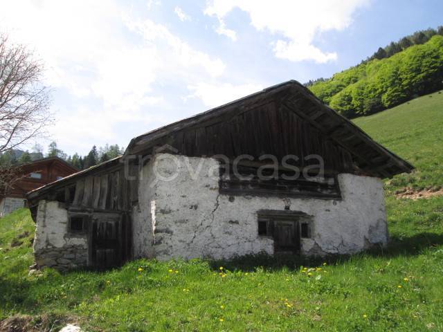 casa indipendente in vendita a Sella Giudicarie in zona Bondone
