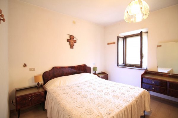 casa indipendente in vendita a Tre Ville in zona Pez