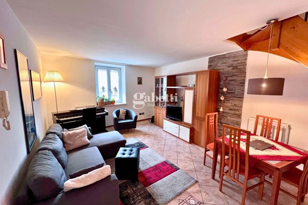 casa indipendente in vendita a Vallelaghi in zona Lon