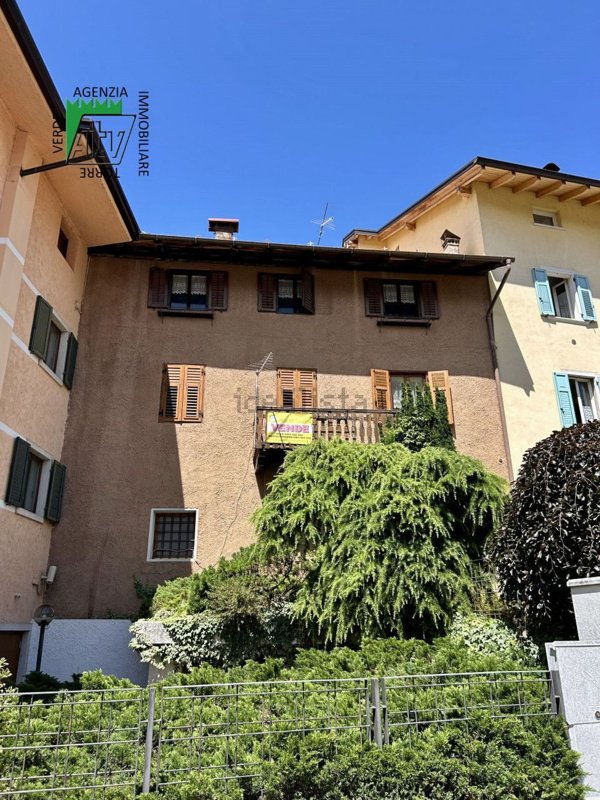 casa indipendente in vendita a Ville d'Anaunia in zona Tuenno