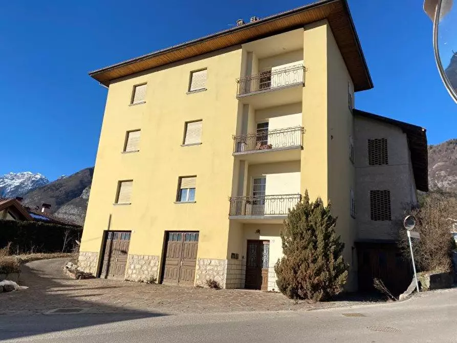 casa indipendente in vendita a Ville d'Anaunia in zona Tuenno