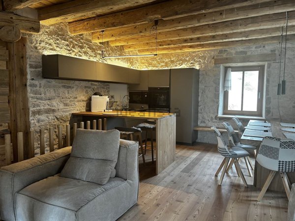 appartamento in vendita a San Giovanni di Fassa in zona Pozza di Fassa