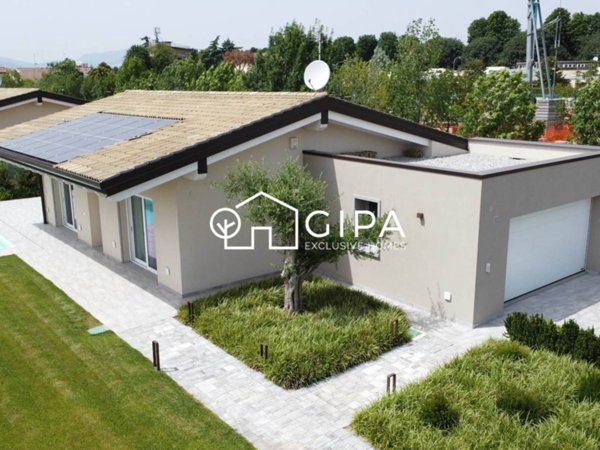 casa indipendente in vendita ad Affi