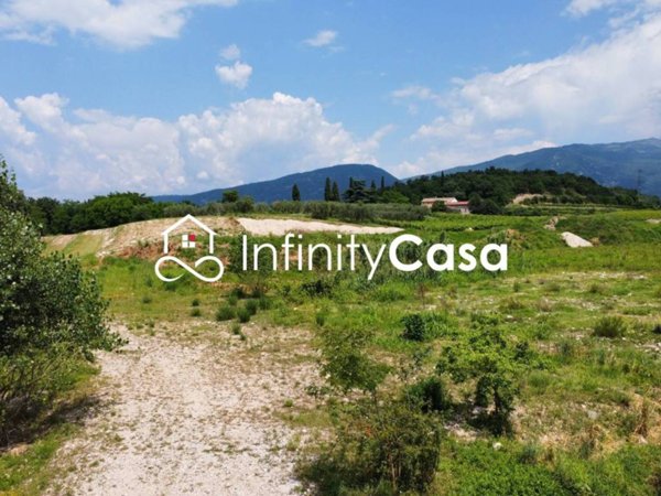 terreno agricolo in vendita ad Affi