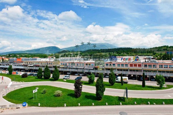 negozio in vendita ad Affi