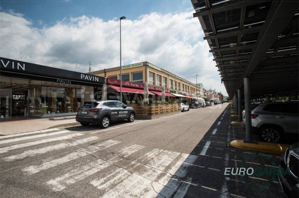 negozio in vendita ad Affi