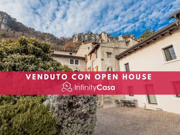casa indipendente in vendita ad Affi