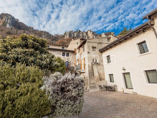 casa indipendente in vendita ad Affi