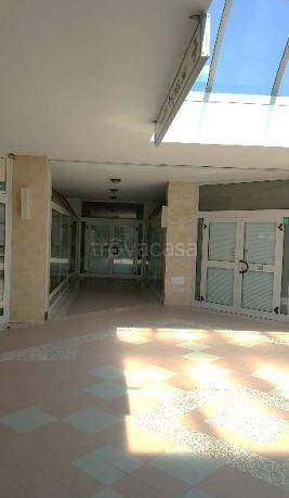 negozio in vendita ad Affi