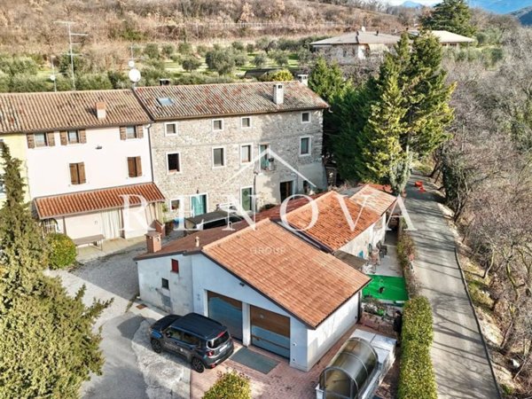 casa indipendente in vendita ad Affi