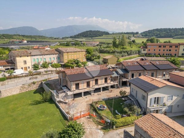 casa indipendente in vendita ad Affi