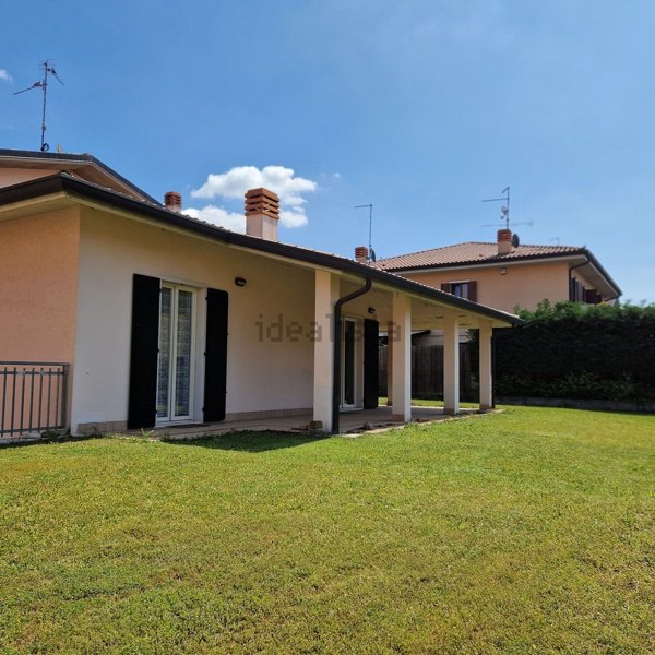 casa indipendente in vendita ad Affi