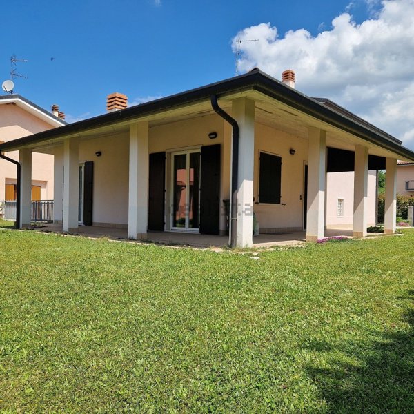 casa indipendente in vendita ad Affi