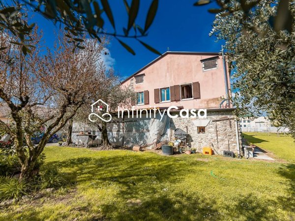 casa indipendente in vendita ad Affi