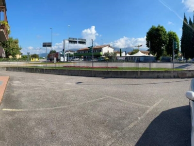 negozio in vendita ad Affi