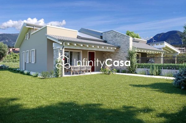 casa indipendente in vendita ad Affi