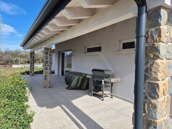 casa indipendente in vendita ad Affi