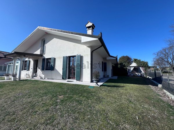 casa indipendente in vendita ad Affi