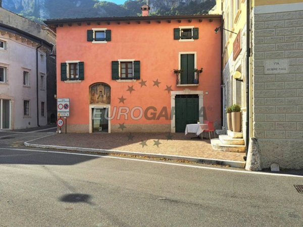 ufficio in vendita ad Affi