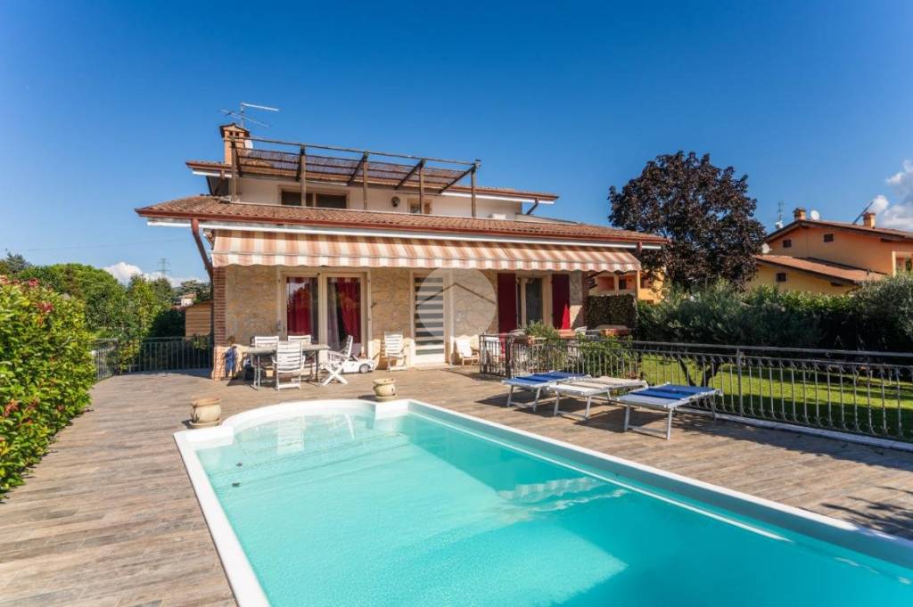 casa indipendente in vendita ad Affi