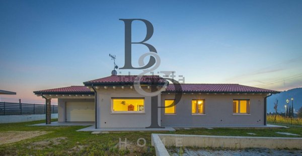 casa indipendente in vendita ad Affi