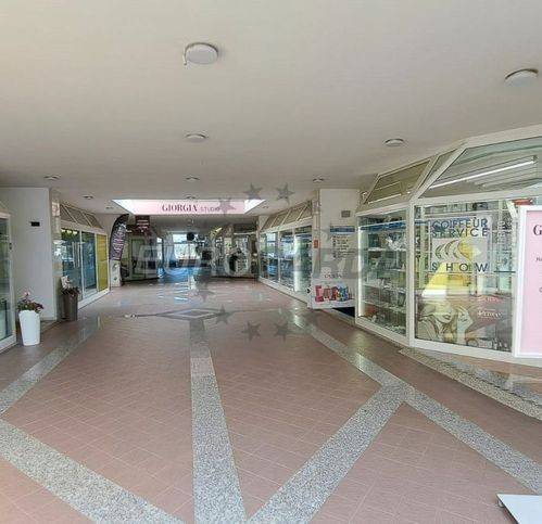 negozio in vendita ad Affi