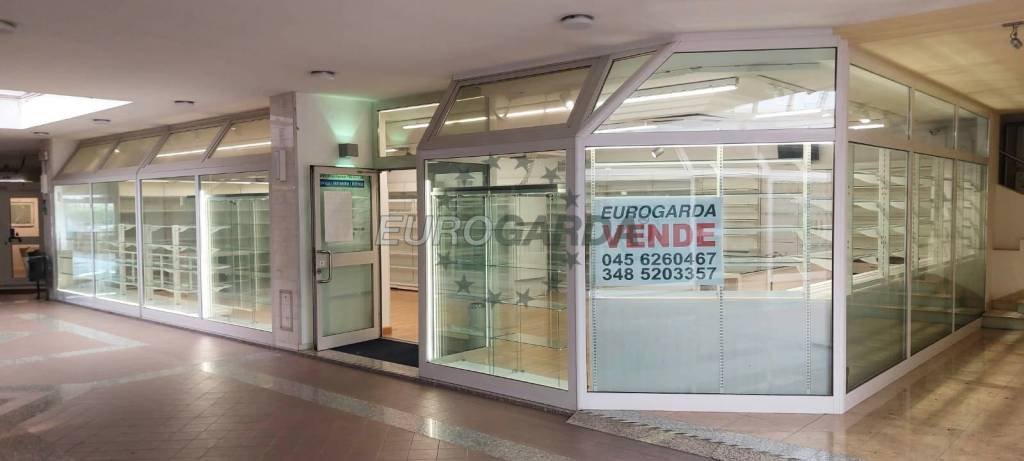 negozio in vendita ad Affi