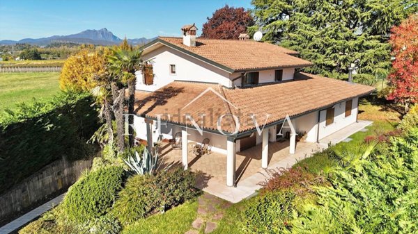 casa indipendente in vendita ad Affi