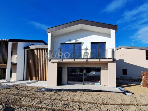 casa indipendente in vendita ad Affi