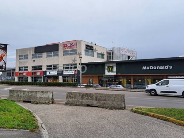 negozio in vendita ad Affi