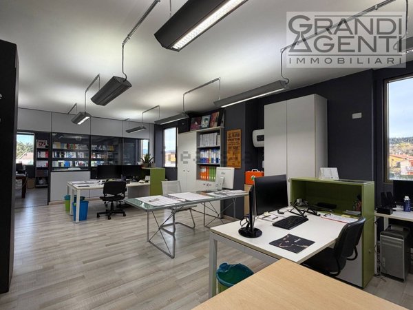 ufficio in vendita ad Affi