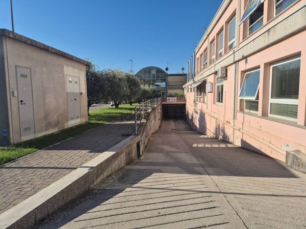 locale di sgombero in vendita ad Affi