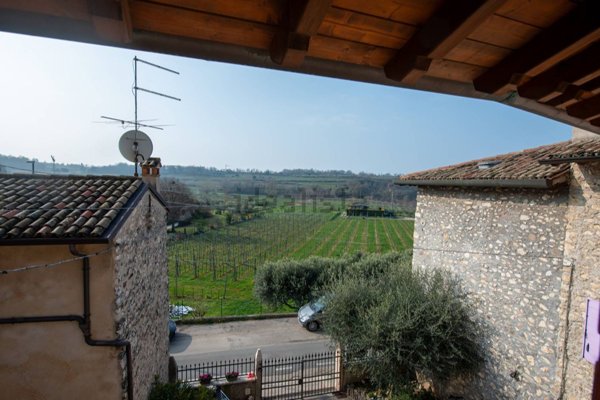 casale in vendita ad Affi in zona Incaffi