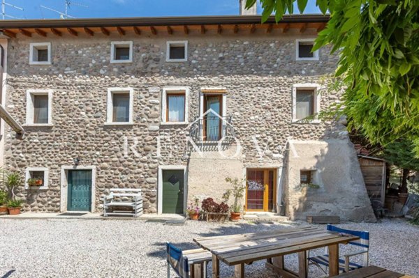 casa indipendente in vendita ad Affi