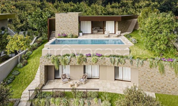 casa indipendente in vendita ad Affi in zona Incaffi
