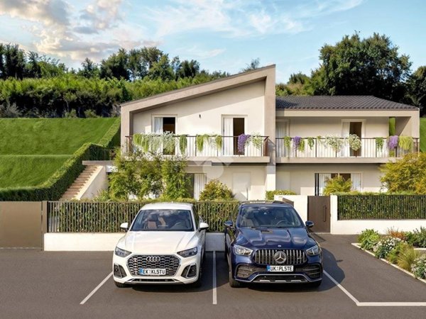 casa indipendente in vendita ad Affi in zona Caorsa