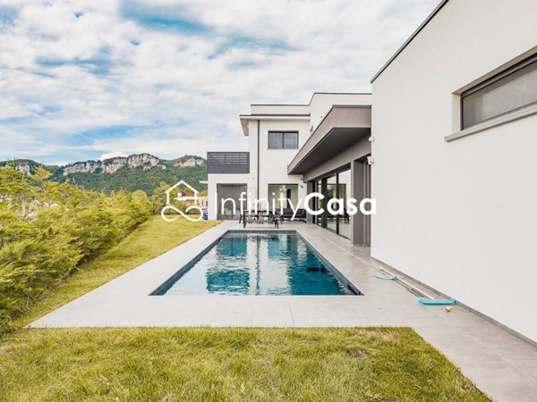 casa indipendente in vendita ad Affi in zona Caorsa