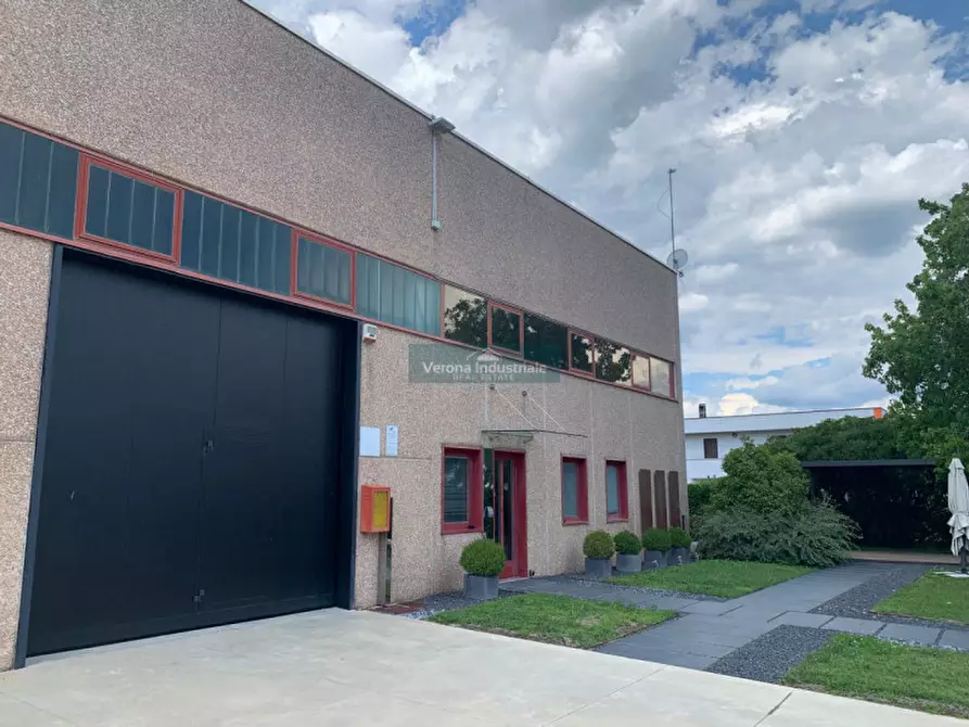 capannone in vendita ad Affi in zona Caorsa