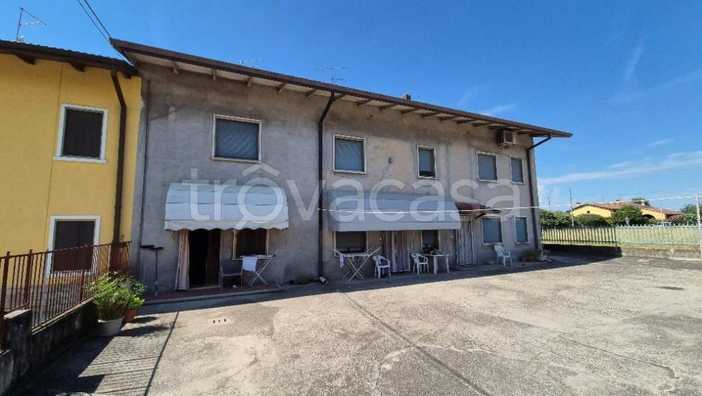 appartamento in vendita ad Affi in zona Caorsa