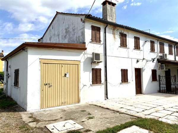 casa indipendente in vendita ad Albaredo d'Adige