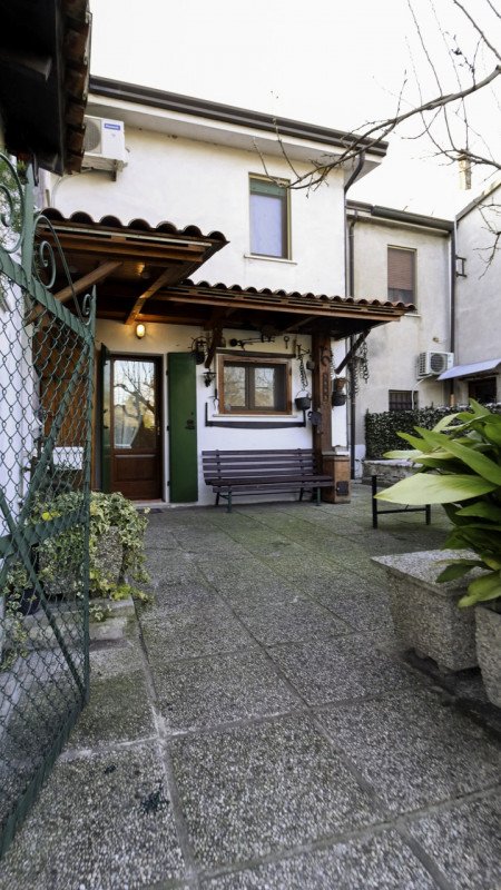 casa indipendente in vendita ad Albaredo d'Adige
