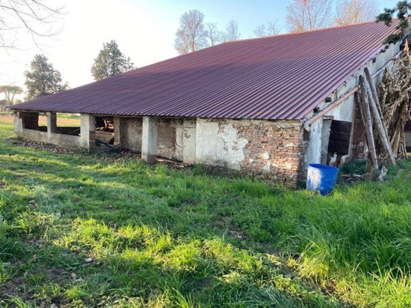 terreno edificabile in vendita ad Albaredo d'Adige