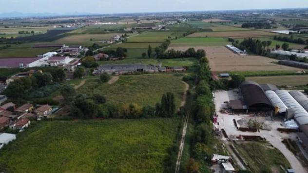 terreno agricolo in vendita ad Albaredo d'Adige
