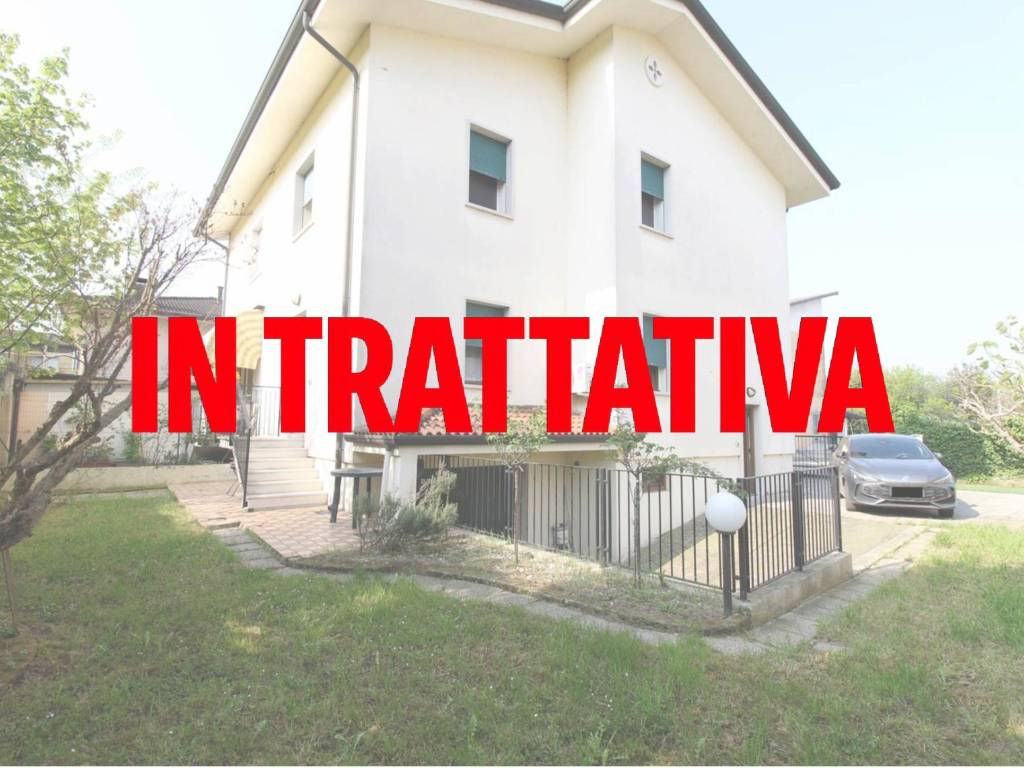 casa indipendente in vendita ad Albaredo d'Adige